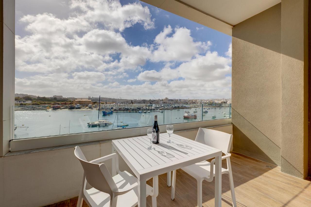 Luxe Apartment With Valletta And Harbour Views Sliema Luaran gambar