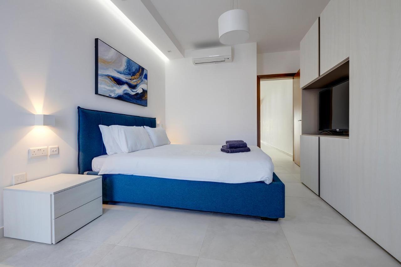 Luxe Apartment With Valletta And Harbour Views Sliema Luaran gambar